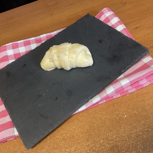 Croissant aux Amandes pré-poussé surgelé cru
